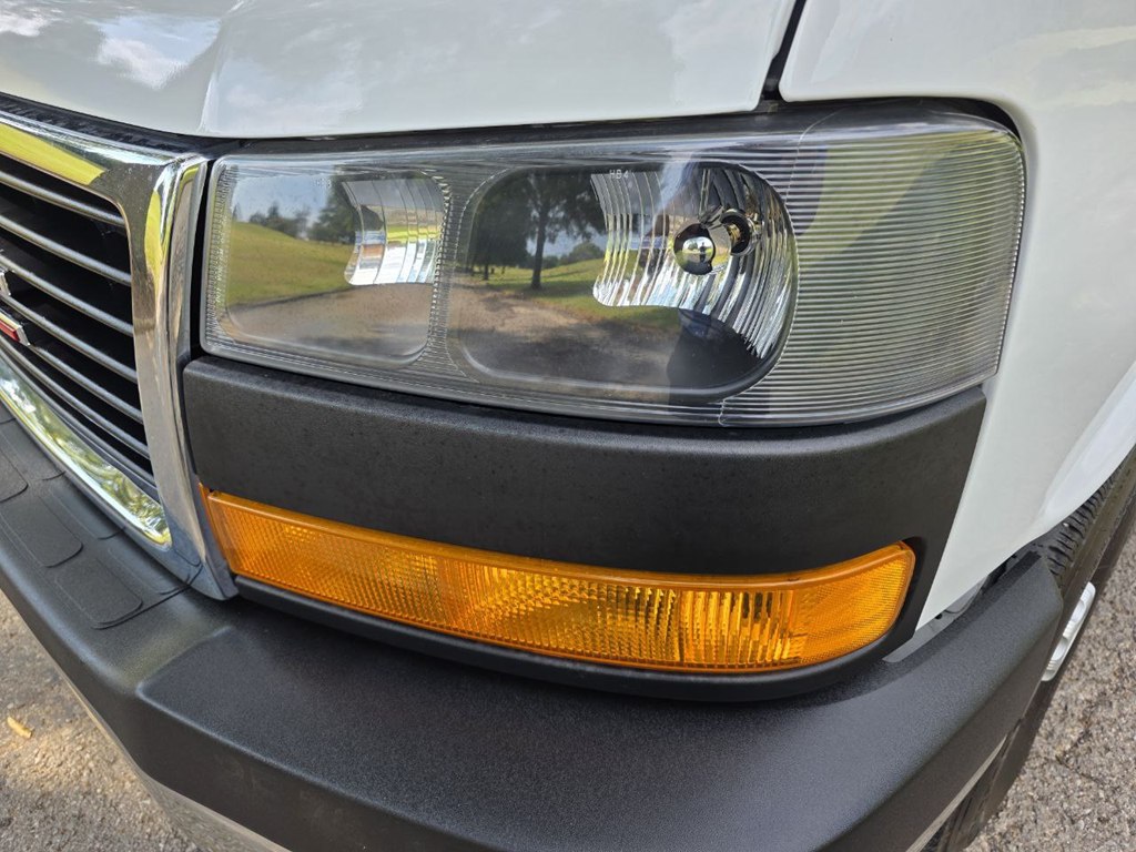 Photo 43 of this GMC SAVANA