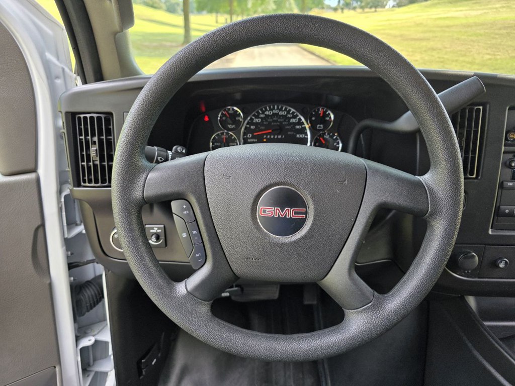 Photo 10 of this GMC SAVANA