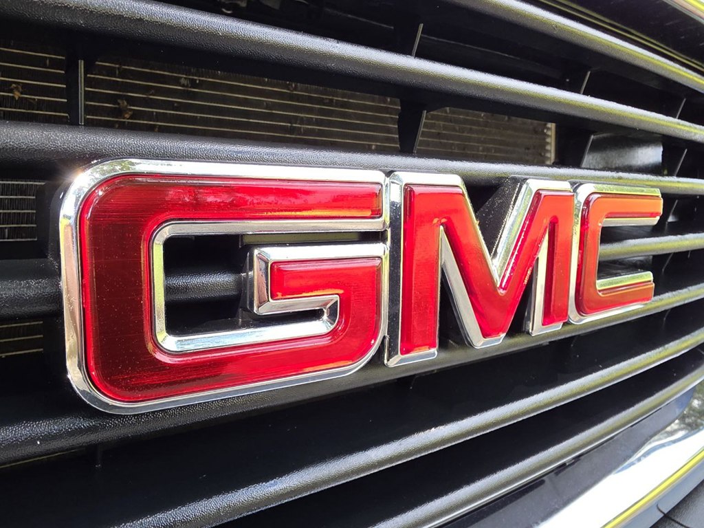 Photo 47 of this GMC SAVANA