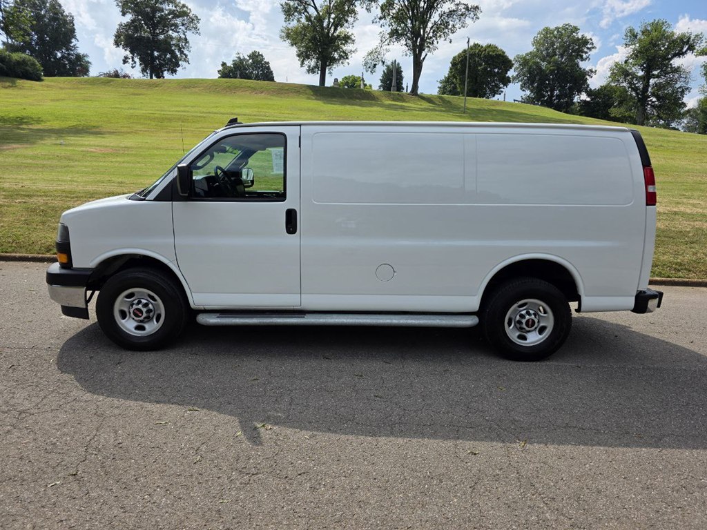 Photo 3 of this GMC SAVANA