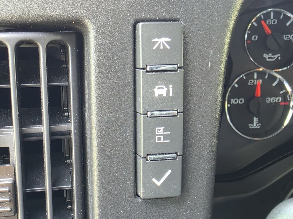 Photo 15 of this GMC SAVANA