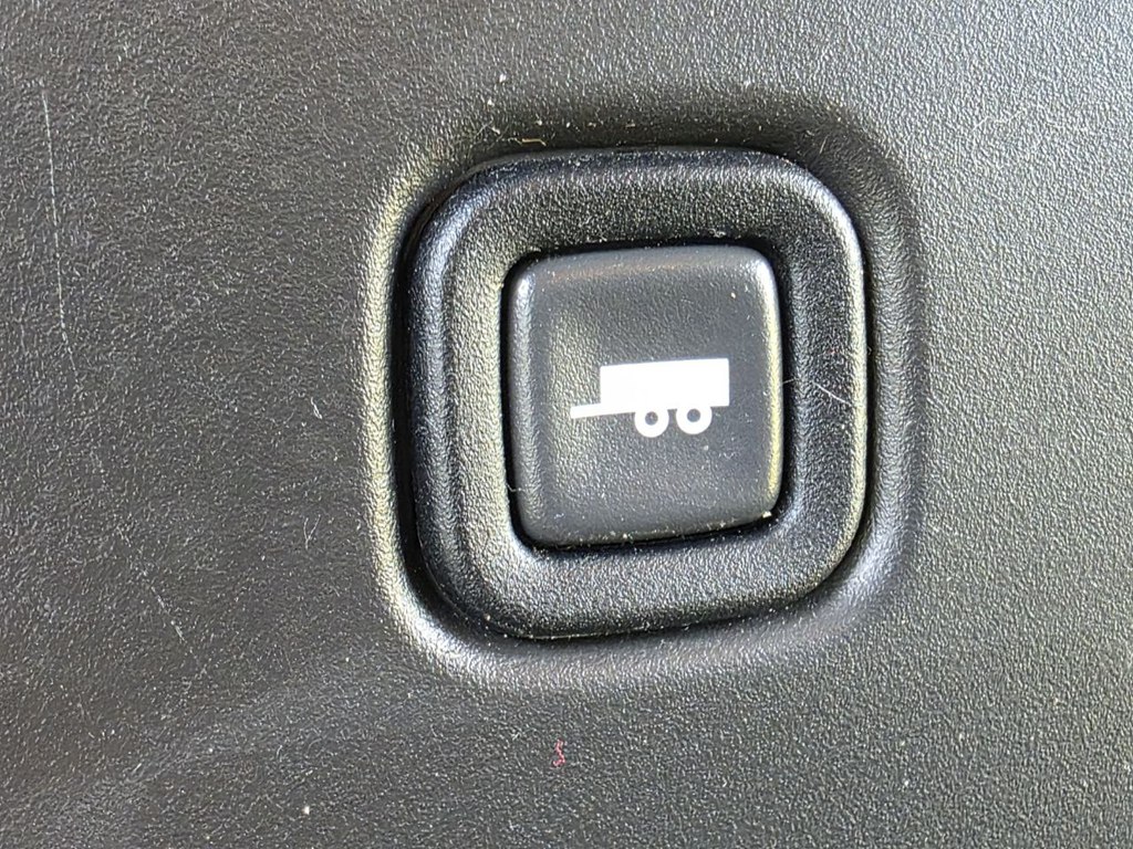 Photo 17 of this GMC SAVANA