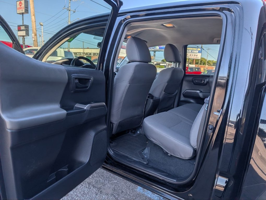 Photo 5 of this TOYOTA TACOMA