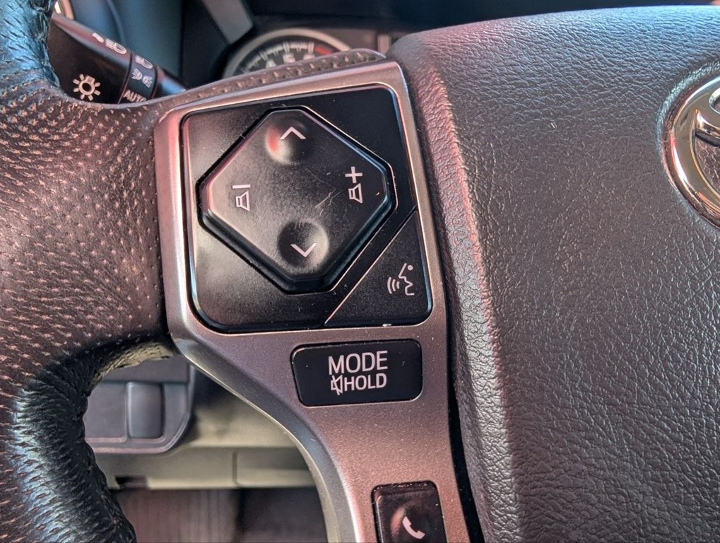 Photo 19 of this TOYOTA TACOMA