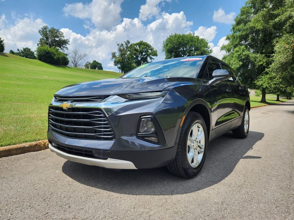 Photo 2 of this CHEVROLET BLAZER