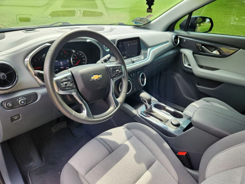 Photo 10 of this CHEVROLET BLAZER