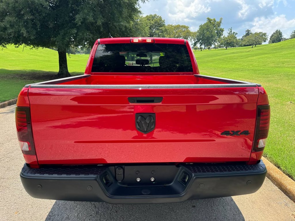 Photo 4 of this RAM 1500 CLASSIC