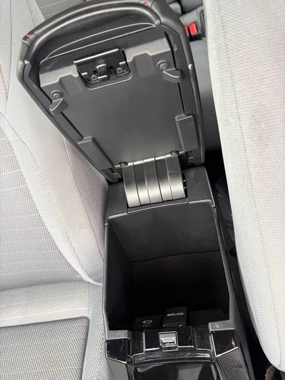 Photo 27 of this TOYOTA COROLLA