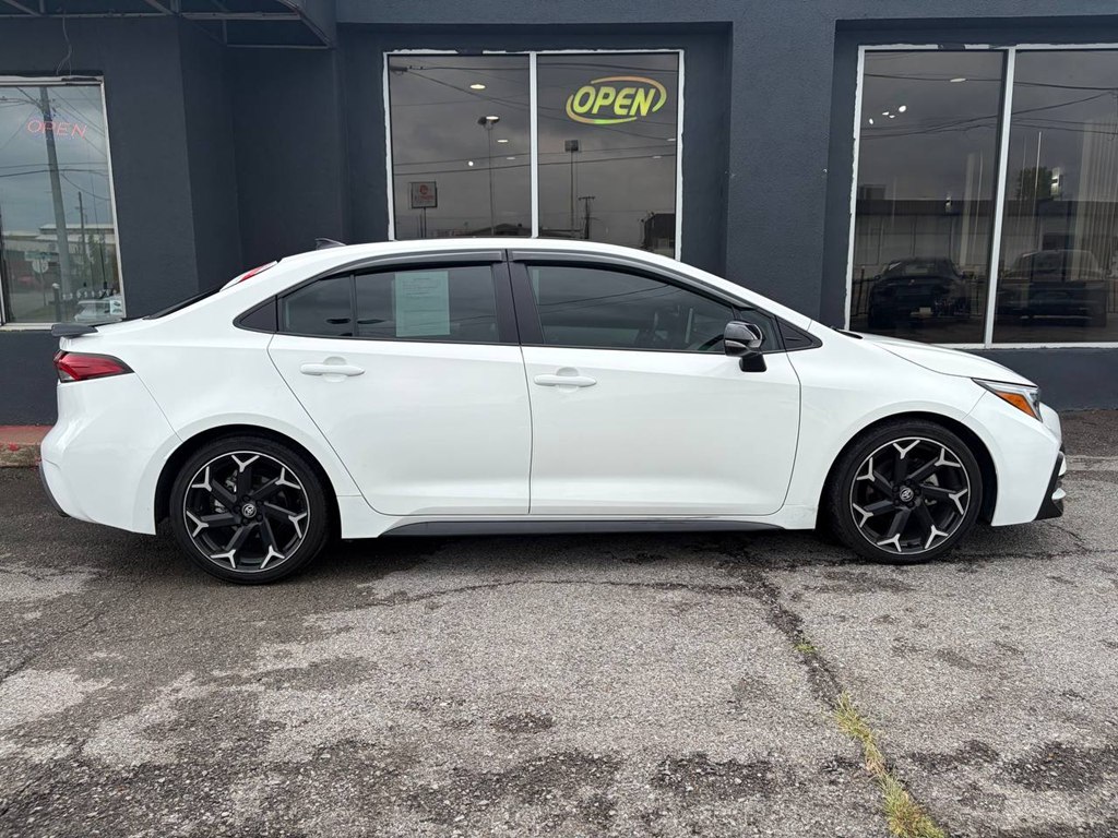Photo 7 of this TOYOTA COROLLA