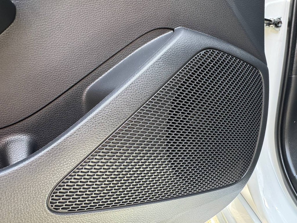 Photo 38 of this TOYOTA COROLLA