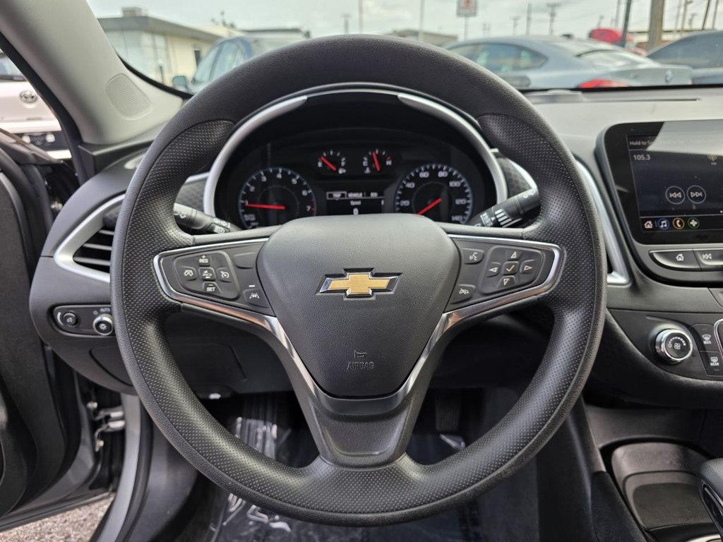 Photo 19 of this CHEVROLET MALIBU