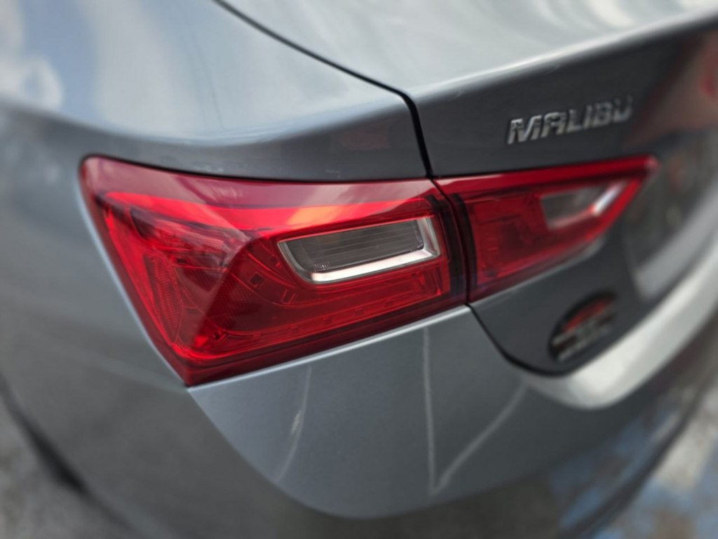 Photo 47 of this CHEVROLET MALIBU