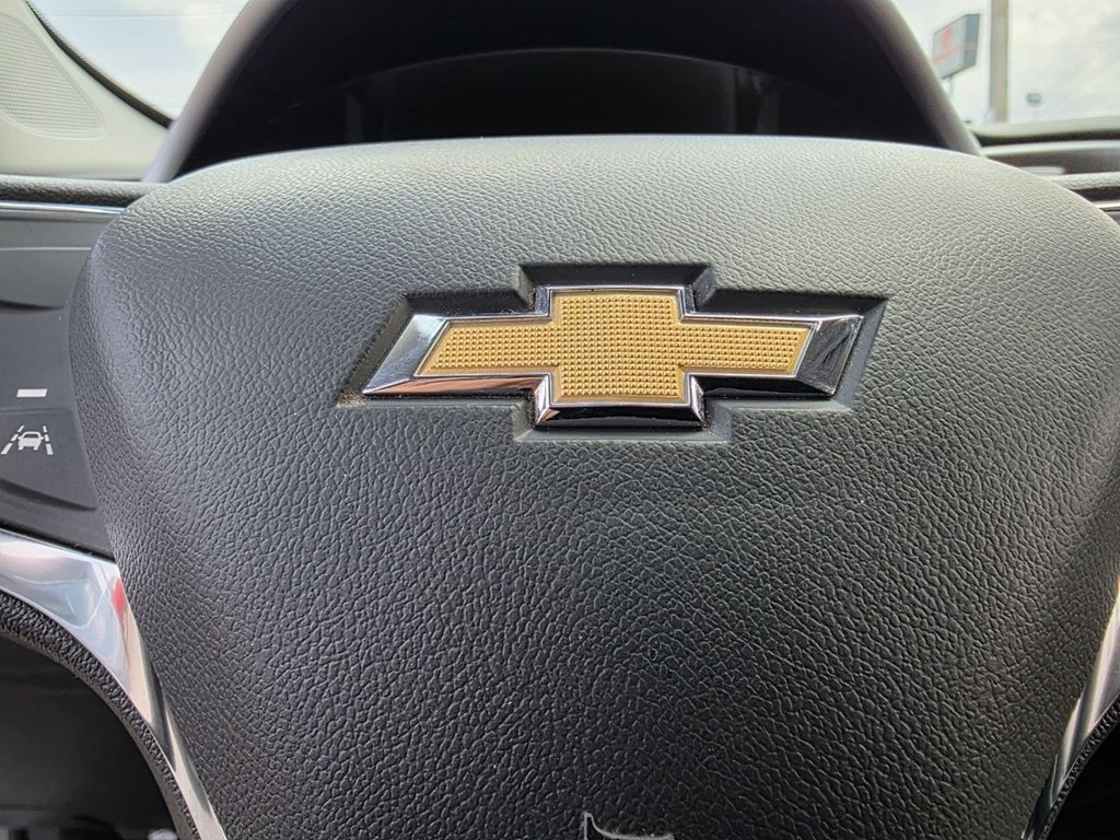 Photo 28 of this CHEVROLET MALIBU