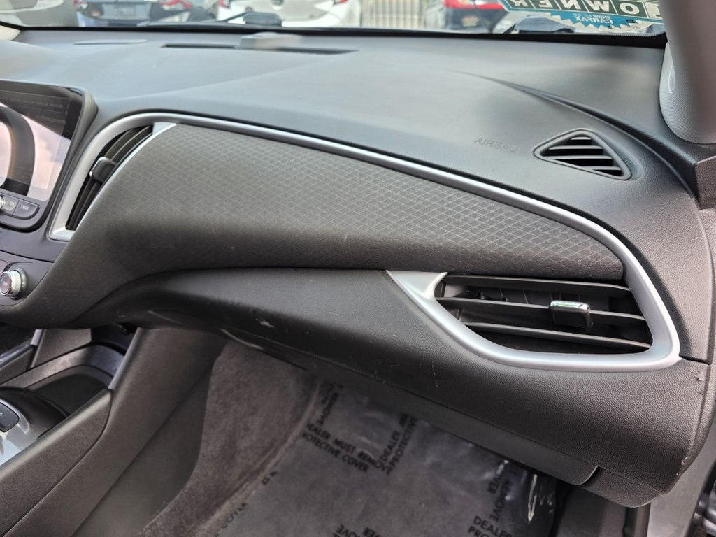 Photo 34 of this CHEVROLET MALIBU