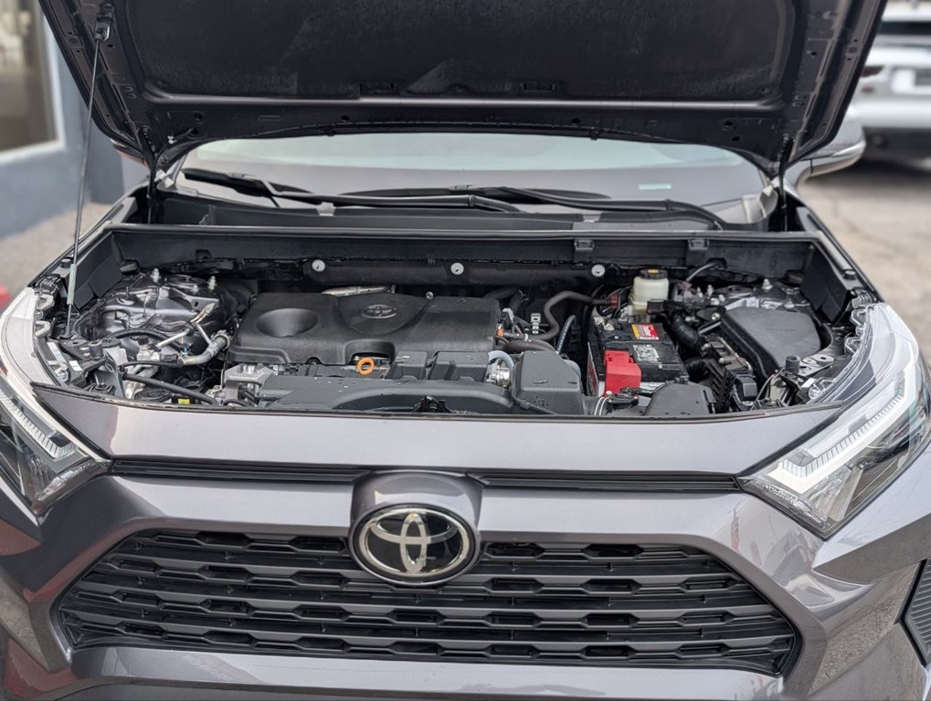 Photo 38 of this TOYOTA RAV4