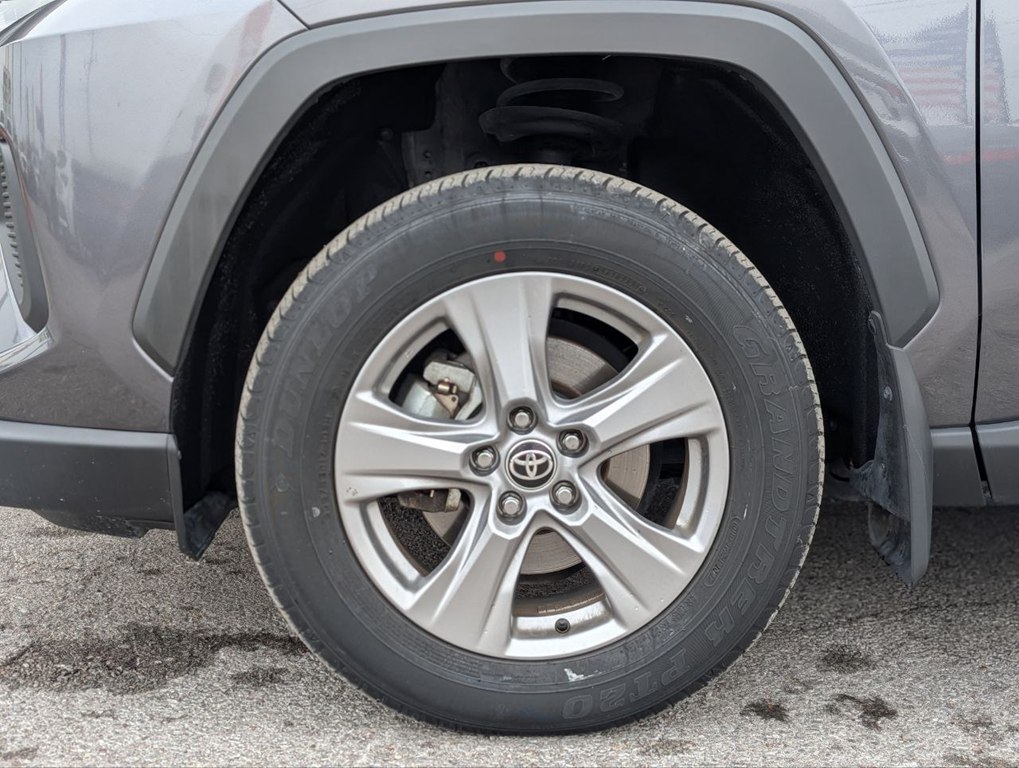 Photo 39 of this TOYOTA RAV4