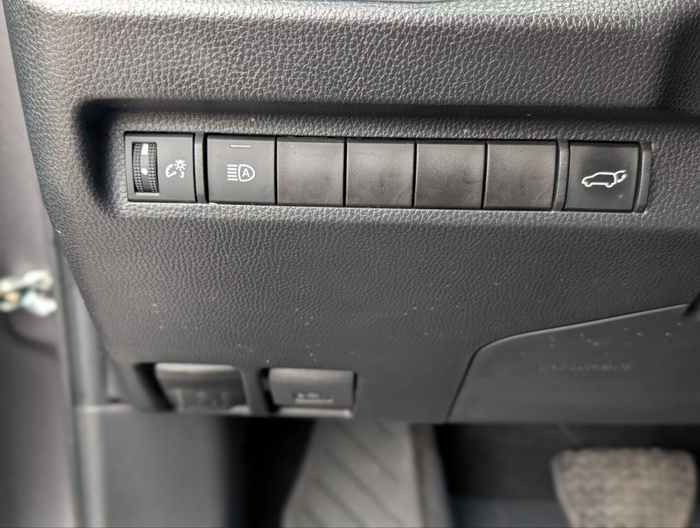 Photo 26 of this TOYOTA RAV4