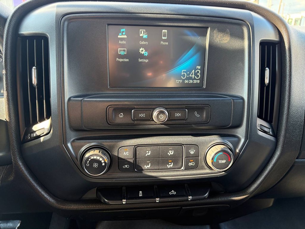 Photo 23 of this CHEVROLET SILVERADO 2500