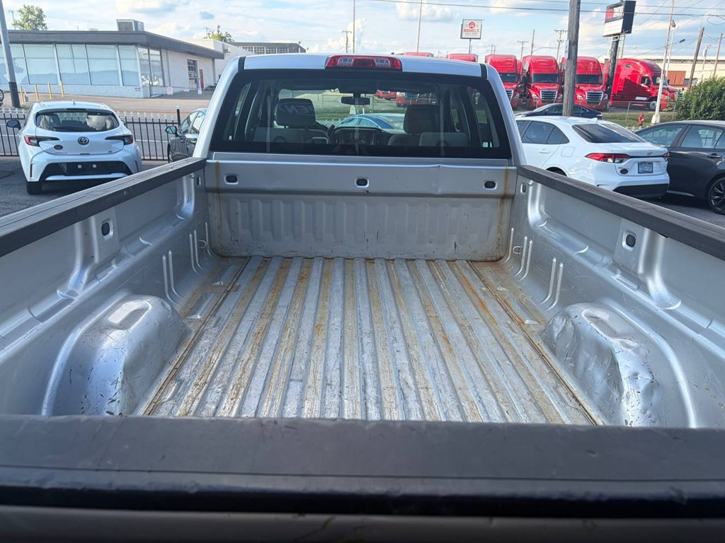 Photo 42 of this CHEVROLET SILVERADO 2500