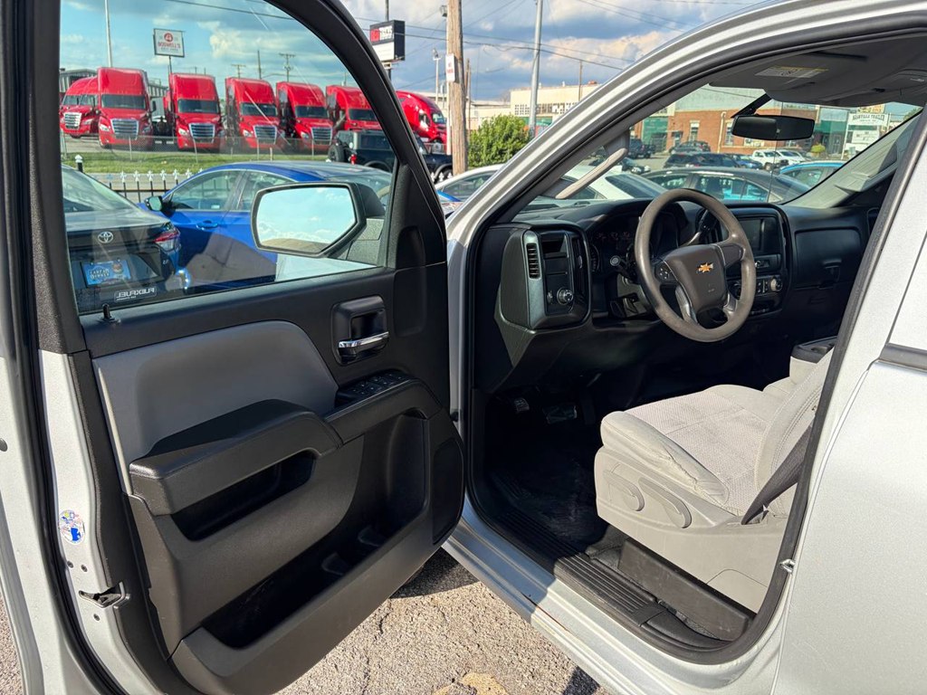 Photo 11 of this CHEVROLET SILVERADO 2500