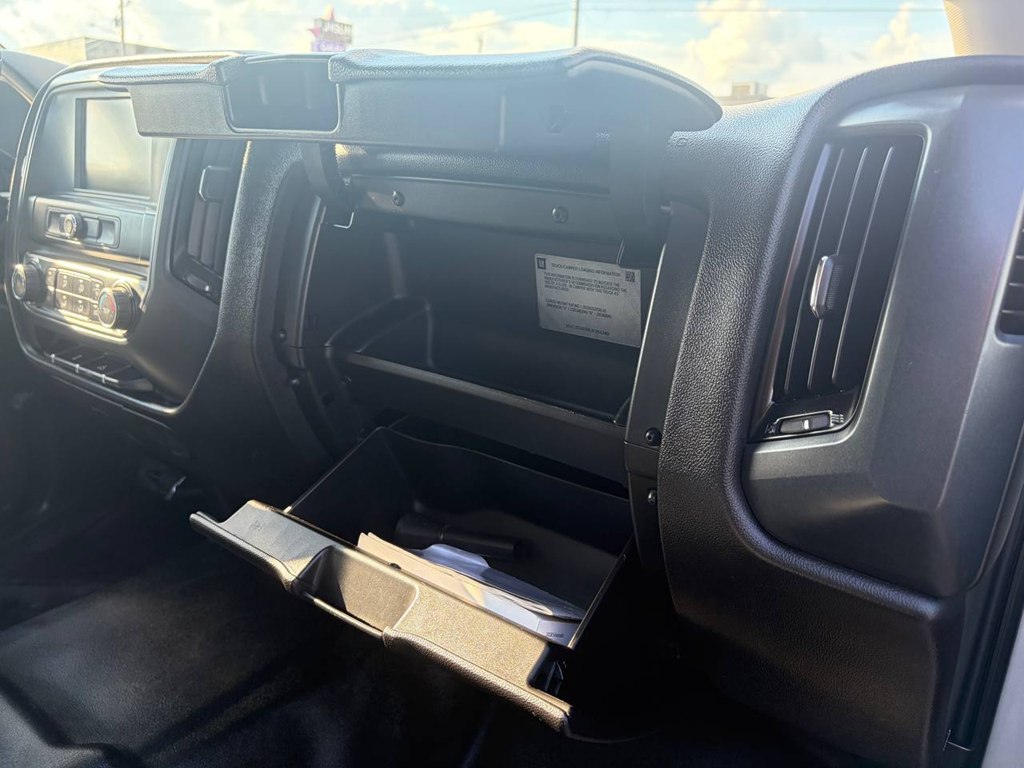 Photo 34 of this CHEVROLET SILVERADO 2500