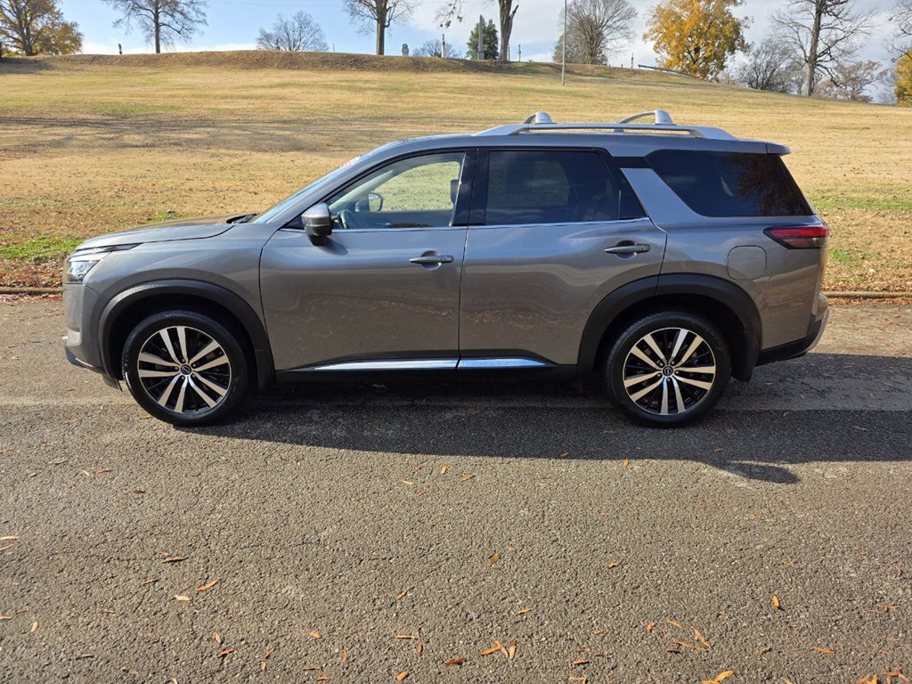 Photo 3 of this NISSAN PATHFINDER