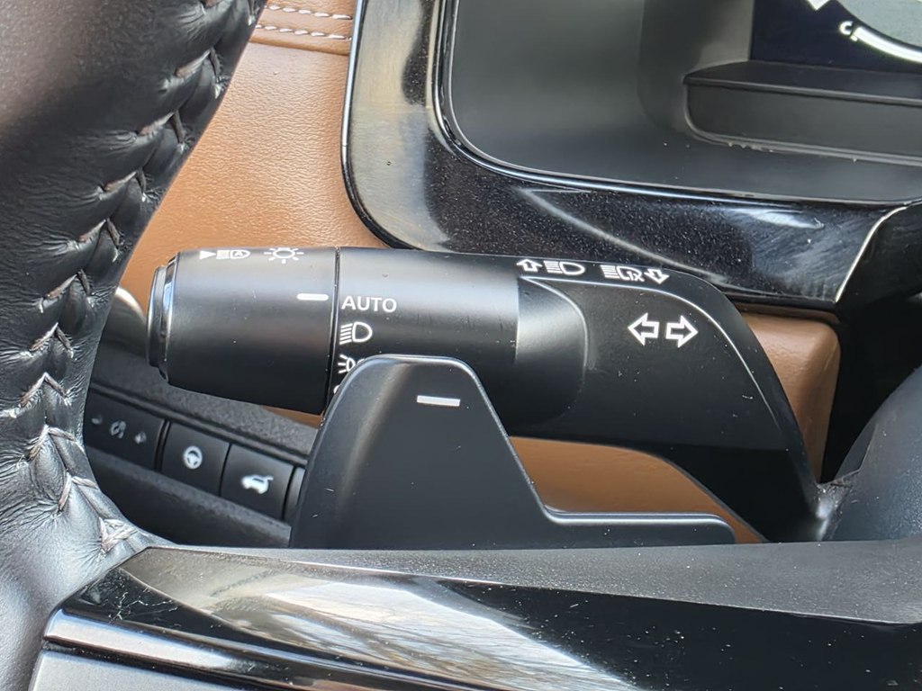 Photo 19 of this NISSAN PATHFINDER