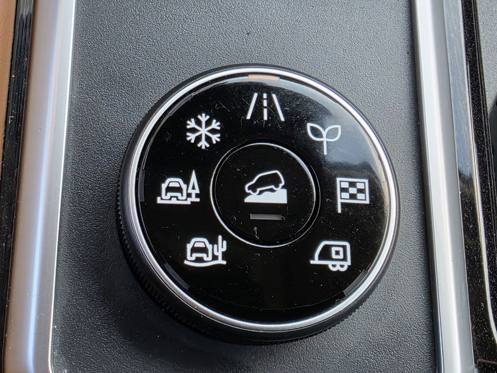 Photo 31 of this NISSAN PATHFINDER