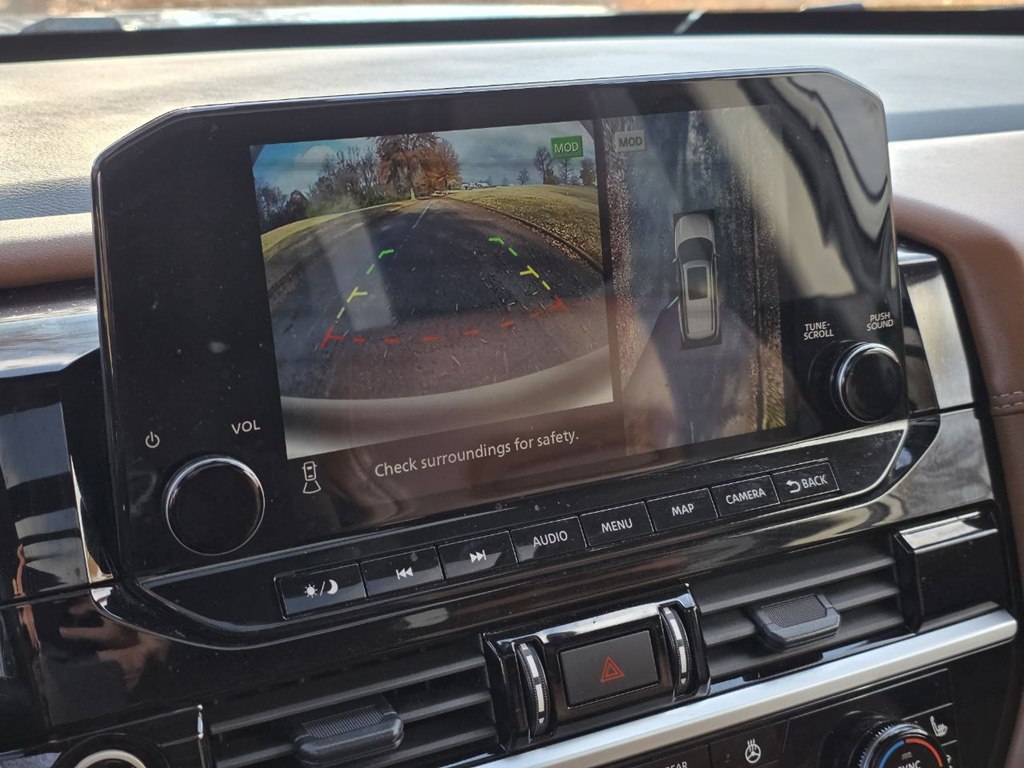 Photo 17 of this NISSAN PATHFINDER