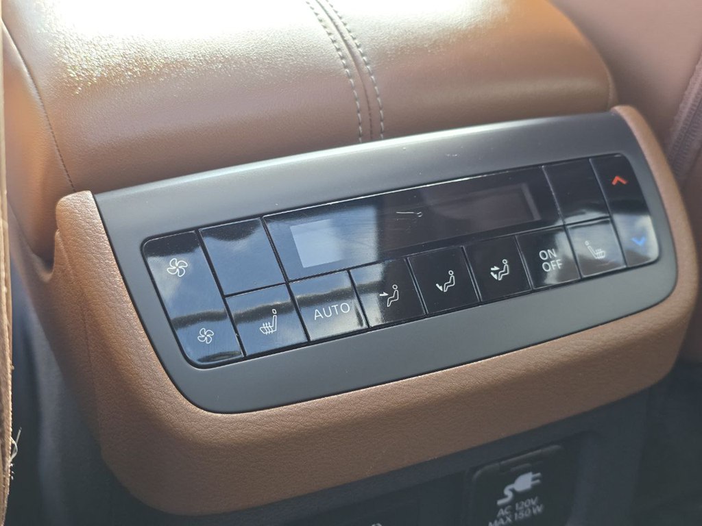 Photo 40 of this NISSAN PATHFINDER