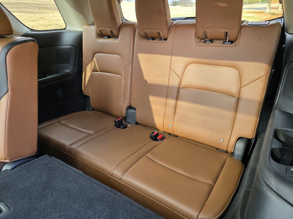 Photo 43 of this NISSAN PATHFINDER