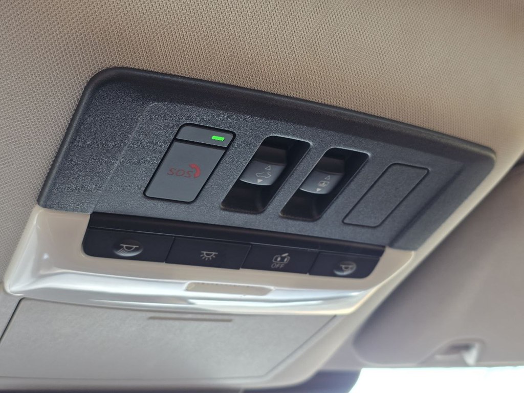 Photo 26 of this NISSAN PATHFINDER
