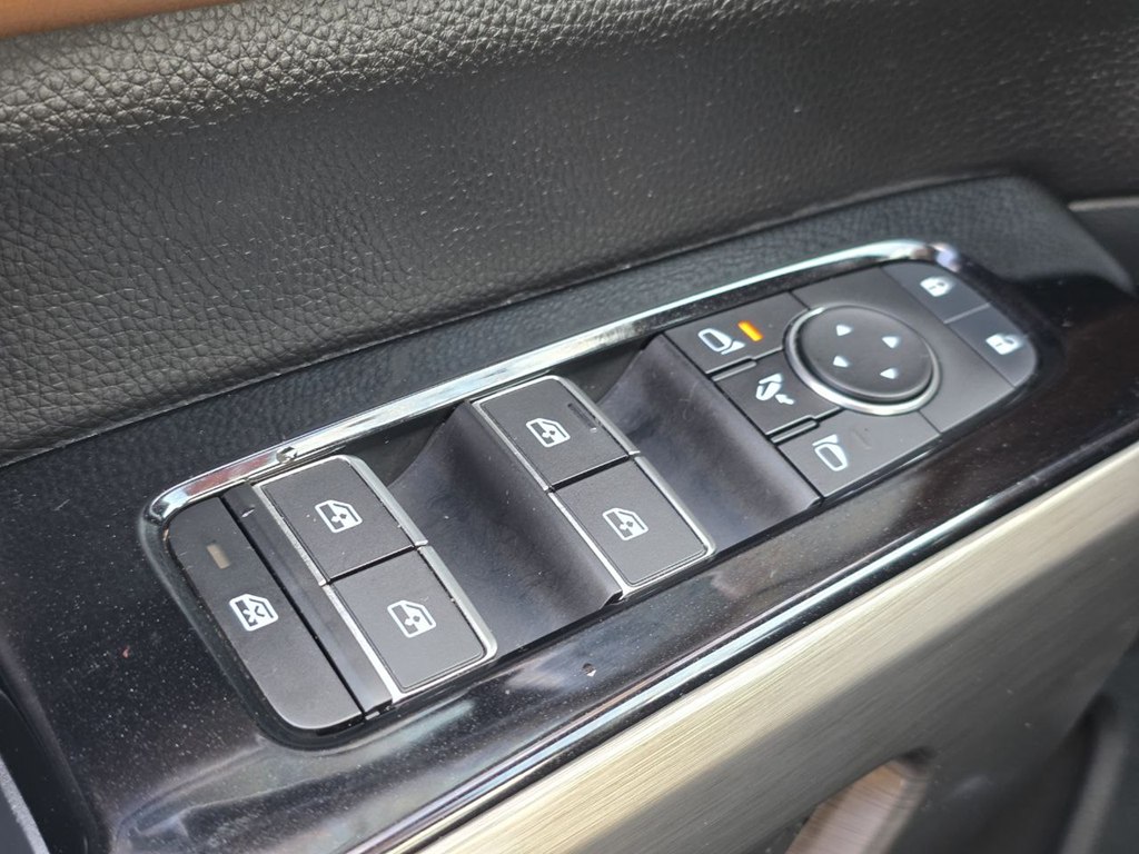 Photo 23 of this NISSAN PATHFINDER