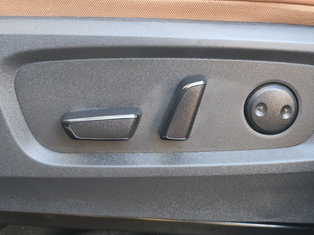 Photo 35 of this NISSAN PATHFINDER
