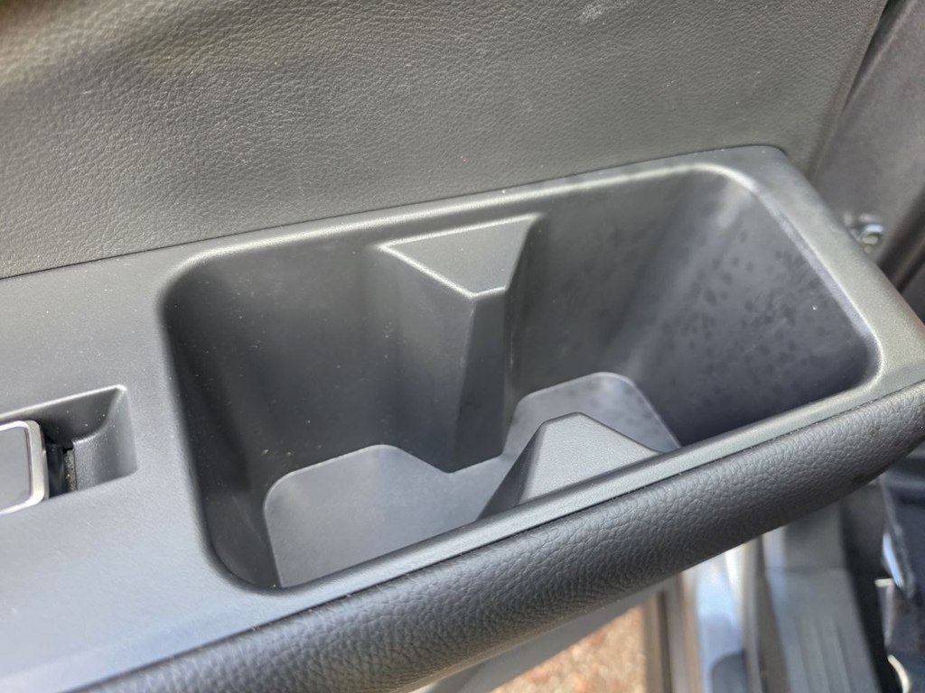 Photo 46 of this NISSAN PATHFINDER