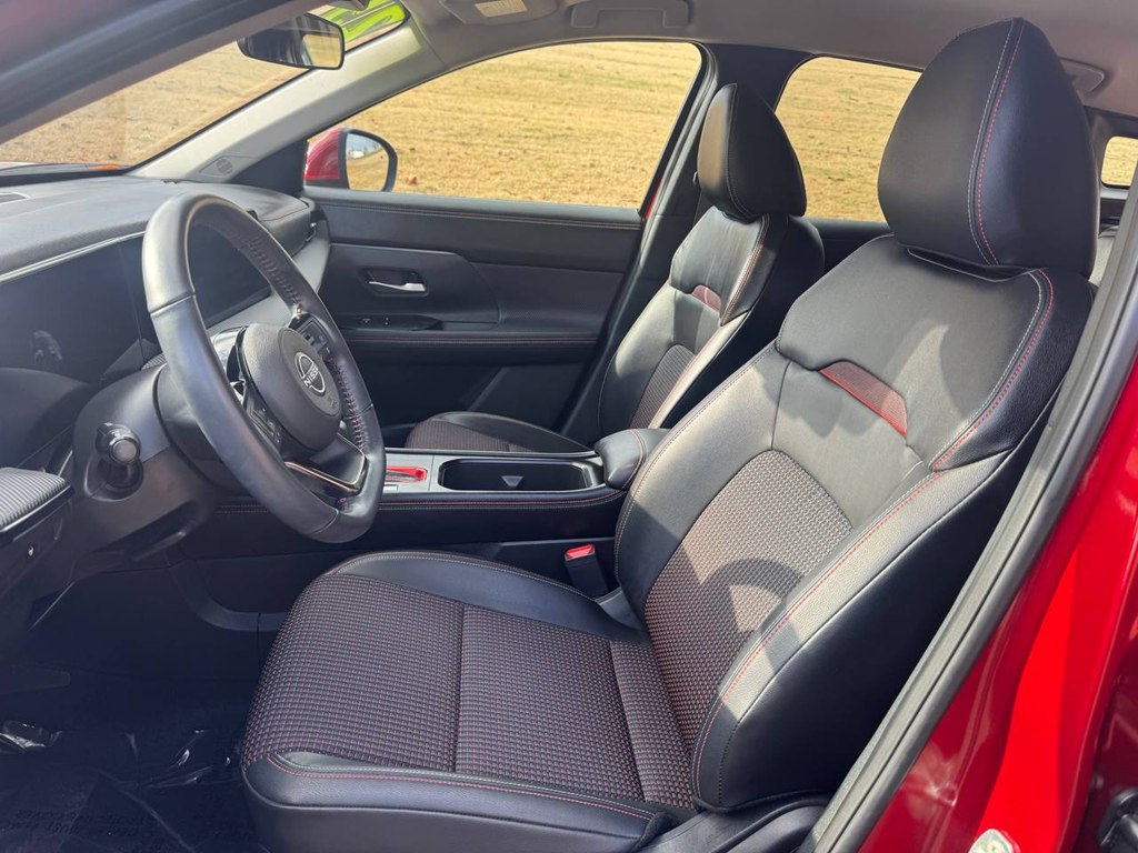 Photo 31 of this NISSAN KICKS