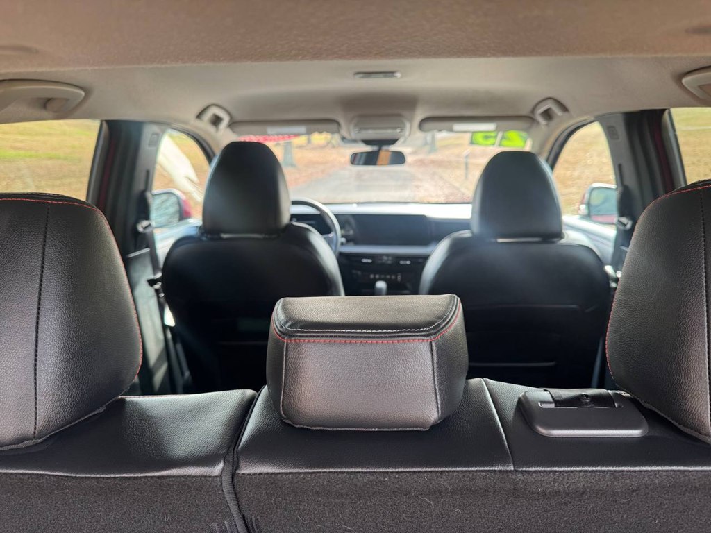 Photo 23 of this NISSAN KICKS