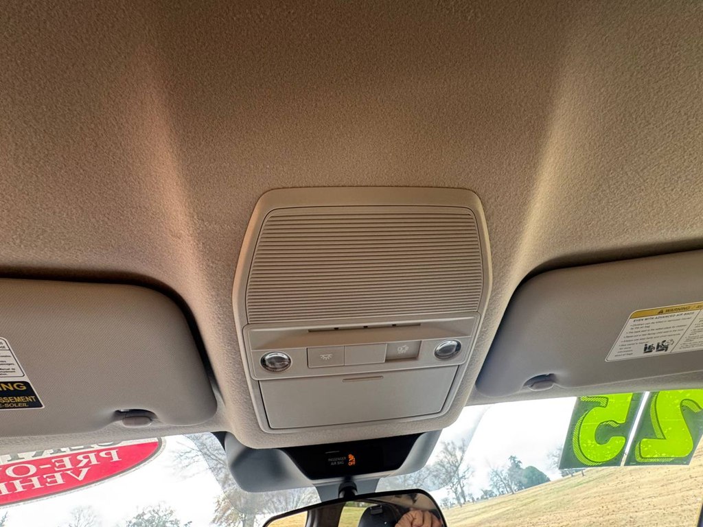 Photo 45 of this NISSAN KICKS