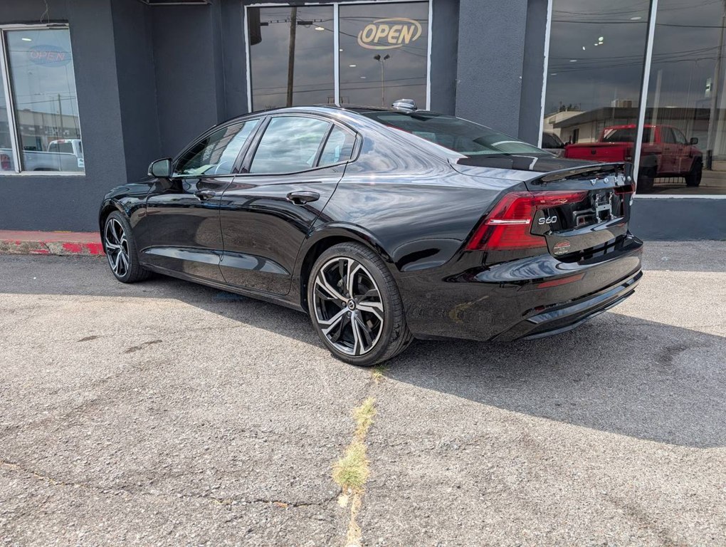 Photo 4 of this VOLVO S60