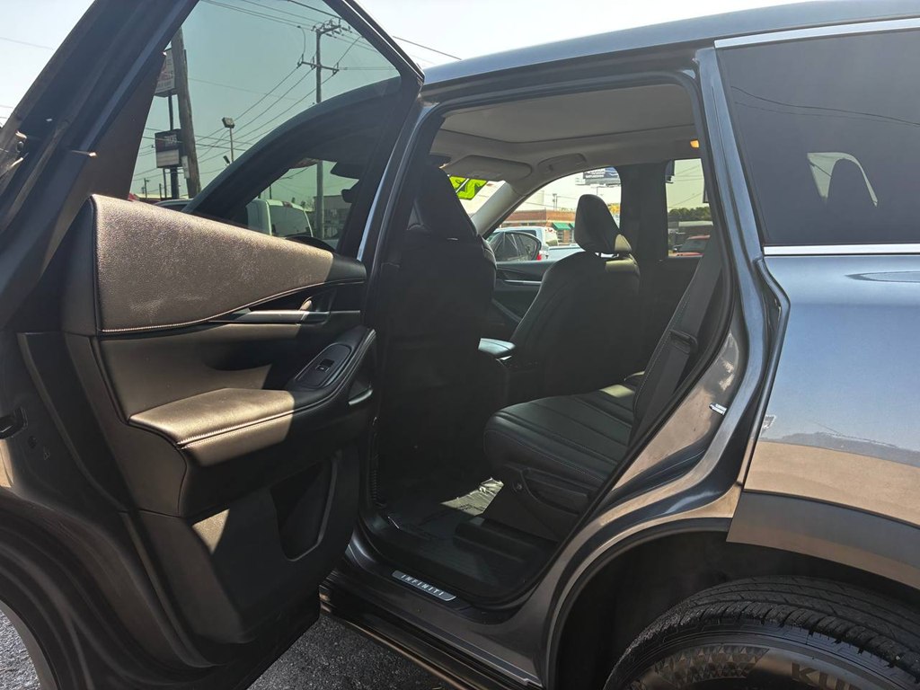 Photo 9 of this INFINITI QX60