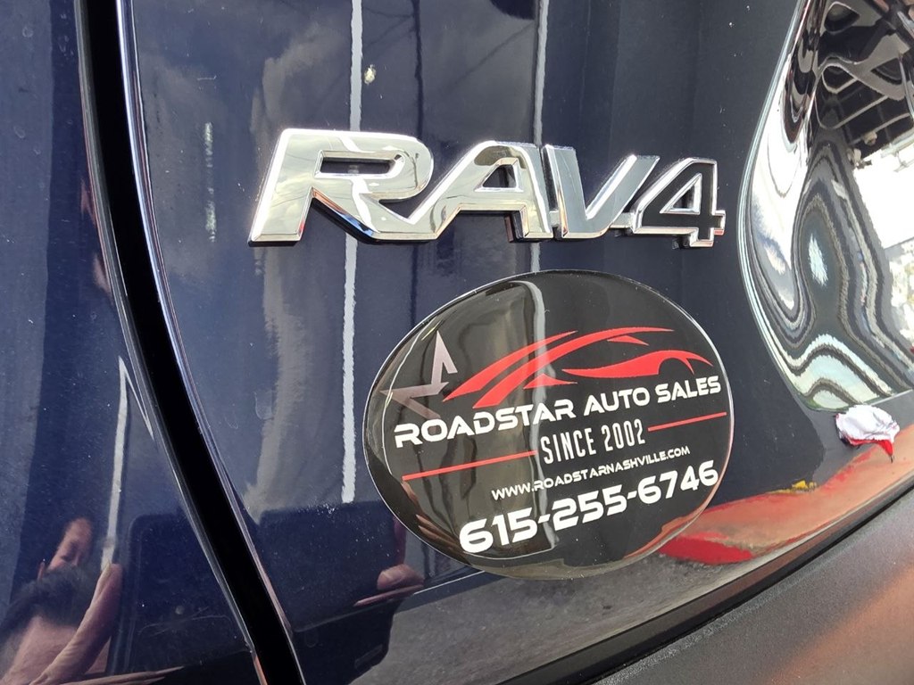 Photo 79 of this TOYOTA RAV4