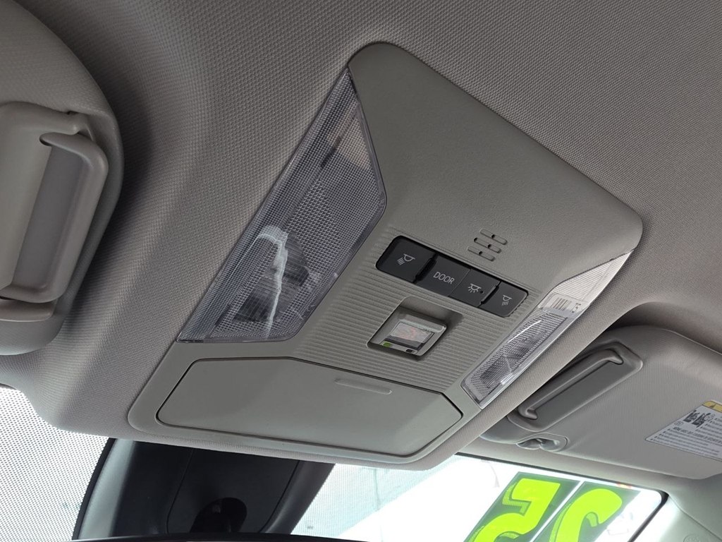 Photo 29 of this TOYOTA RAV4