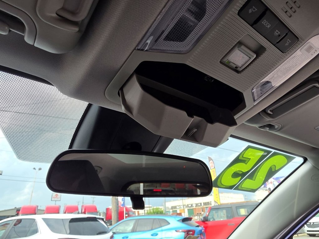 Photo 30 of this TOYOTA RAV4