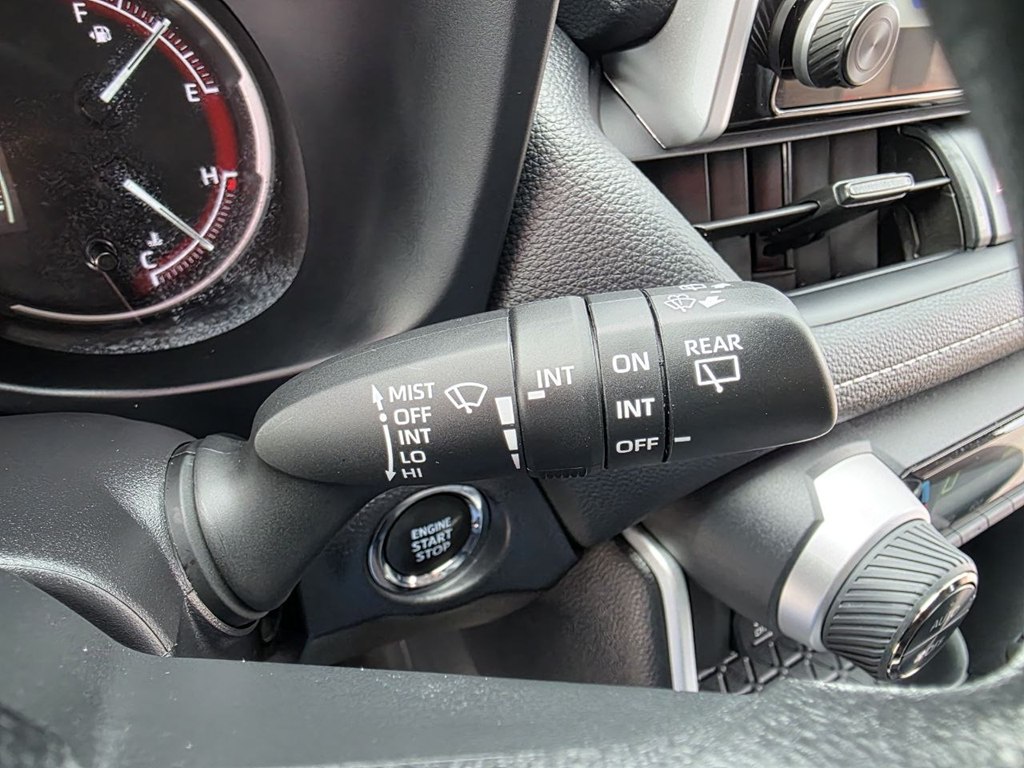 Photo 23 of this TOYOTA RAV4