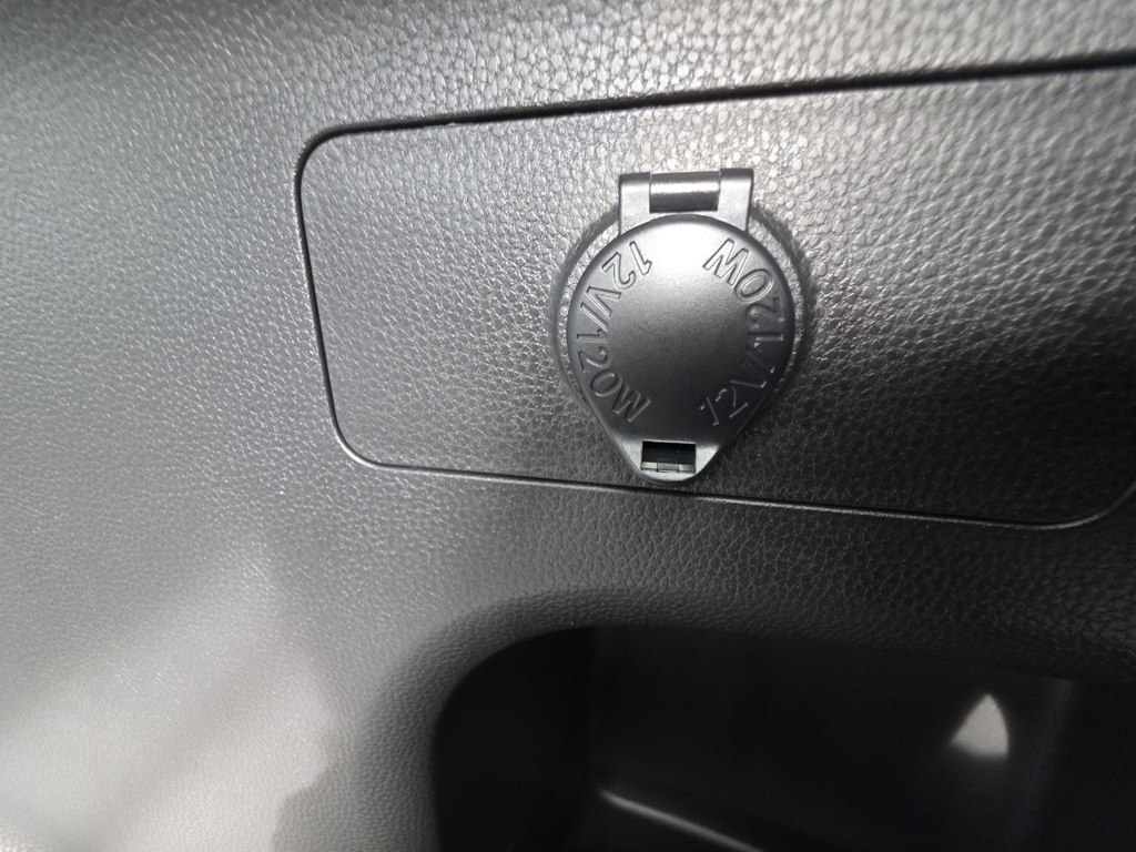 Photo 63 of this TOYOTA RAV4