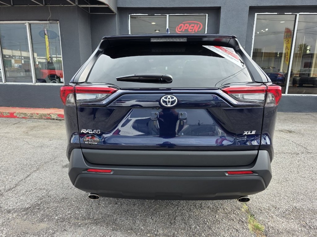 Photo 5 of this TOYOTA RAV4