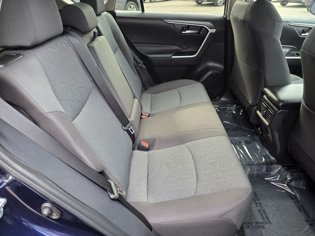 Photo 54 of this TOYOTA RAV4
