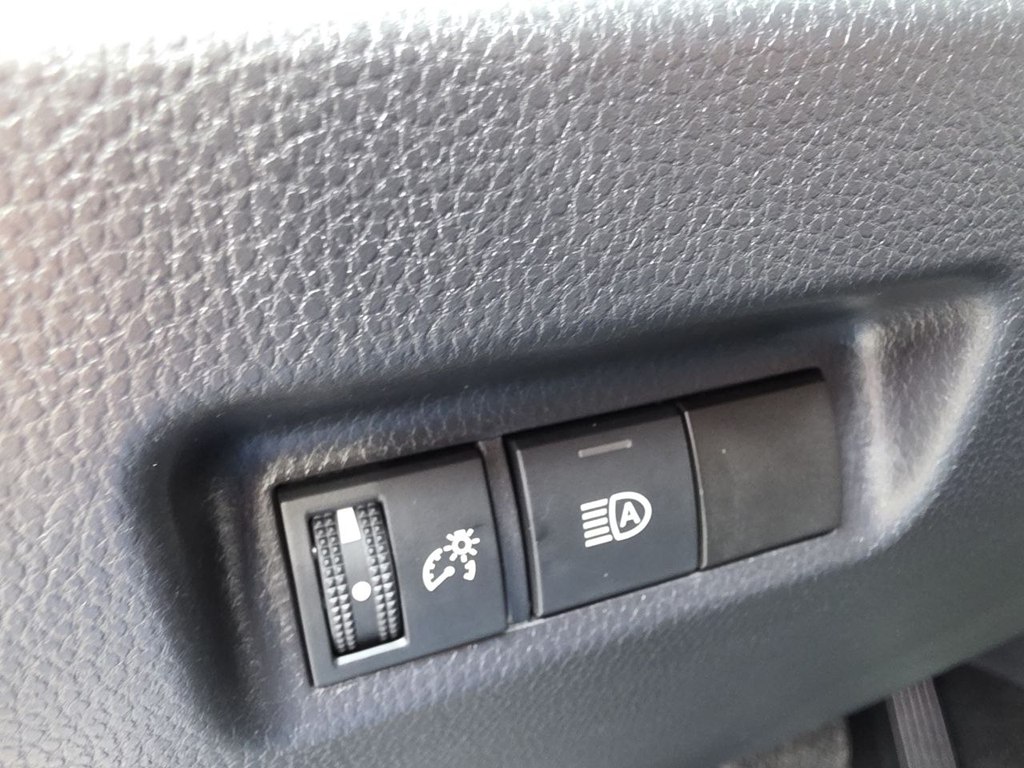 Photo 27 of this TOYOTA RAV4