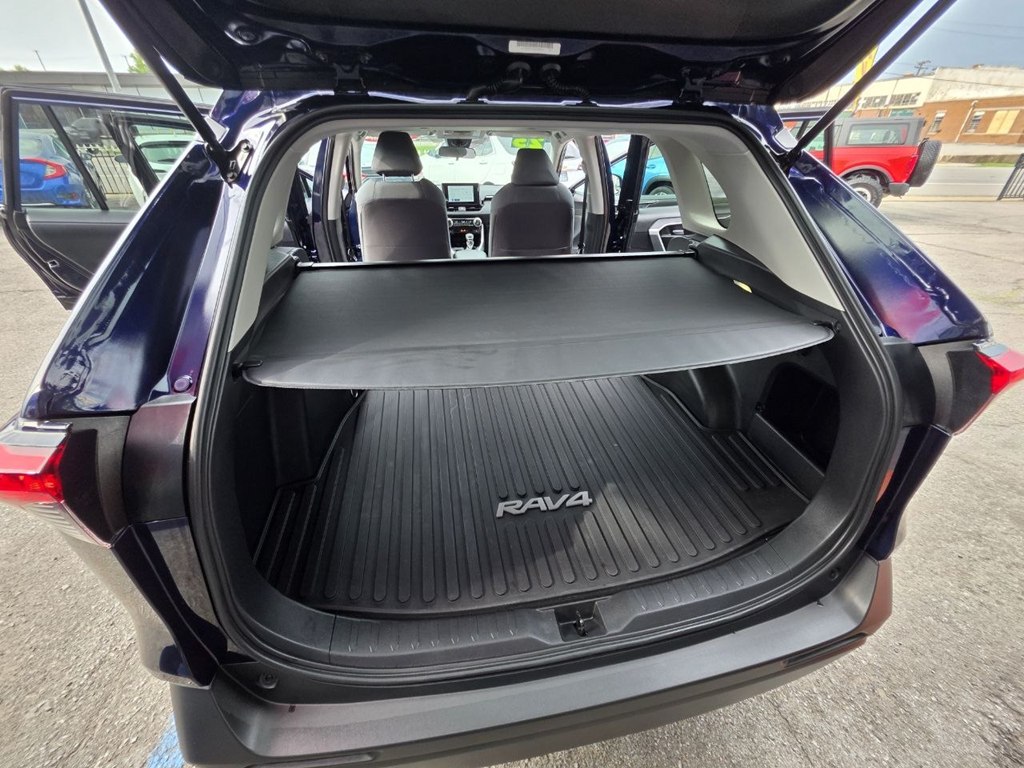 Photo 51 of this TOYOTA RAV4