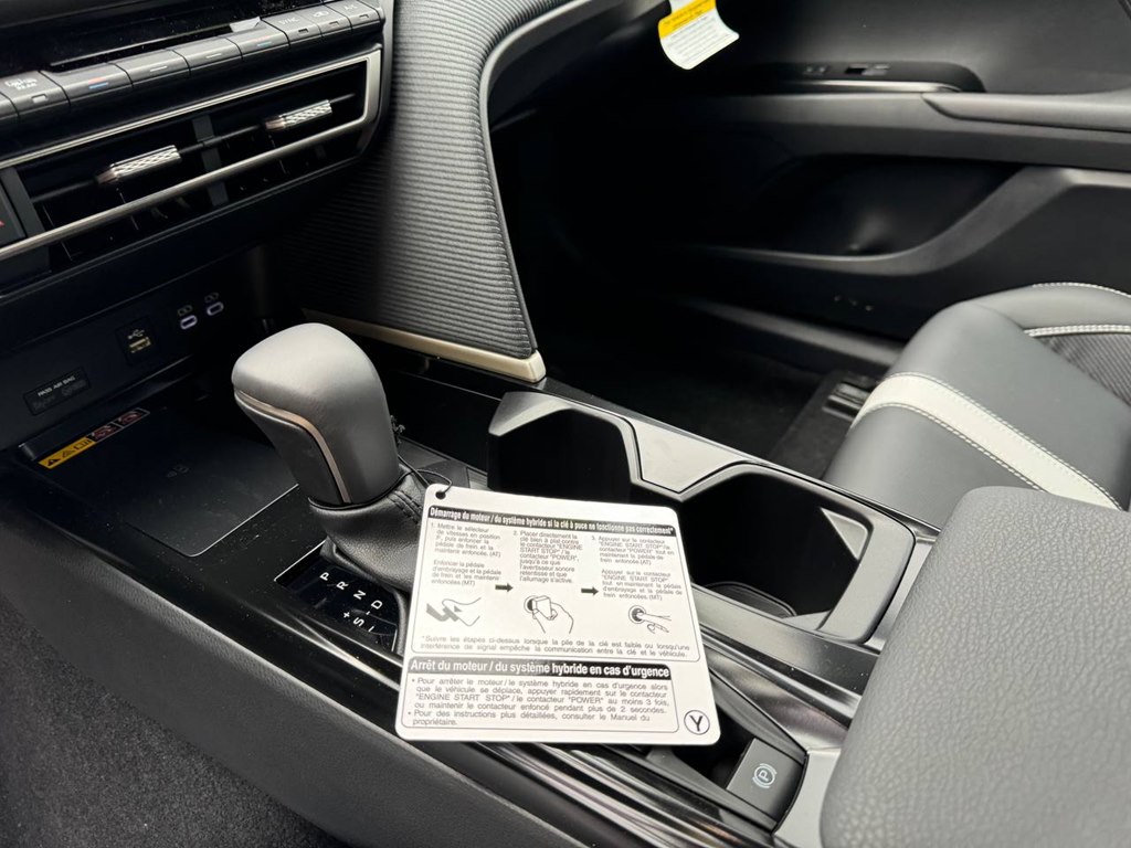 Photo 10 of this TOYOTA CAMRY